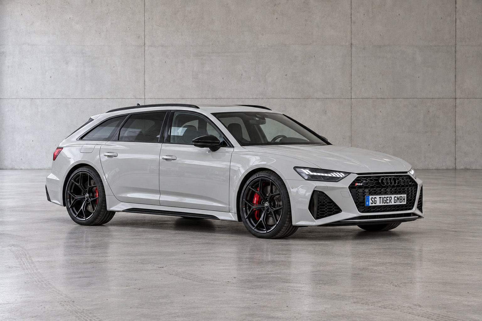 Audi RS 6 Avant in Grau